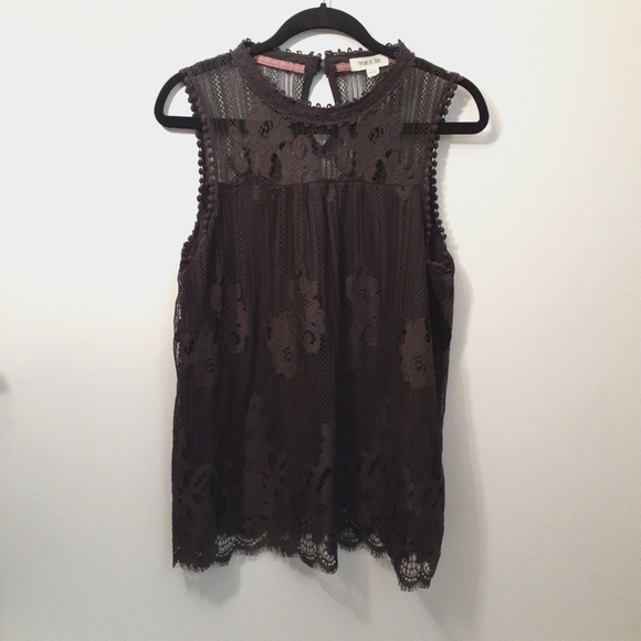 💐Taylor & Sage sleeveless lace boho top - Picture 2 of 4